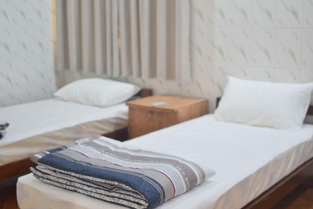 Celia Hostel Mandalay Eksteriør bilde
