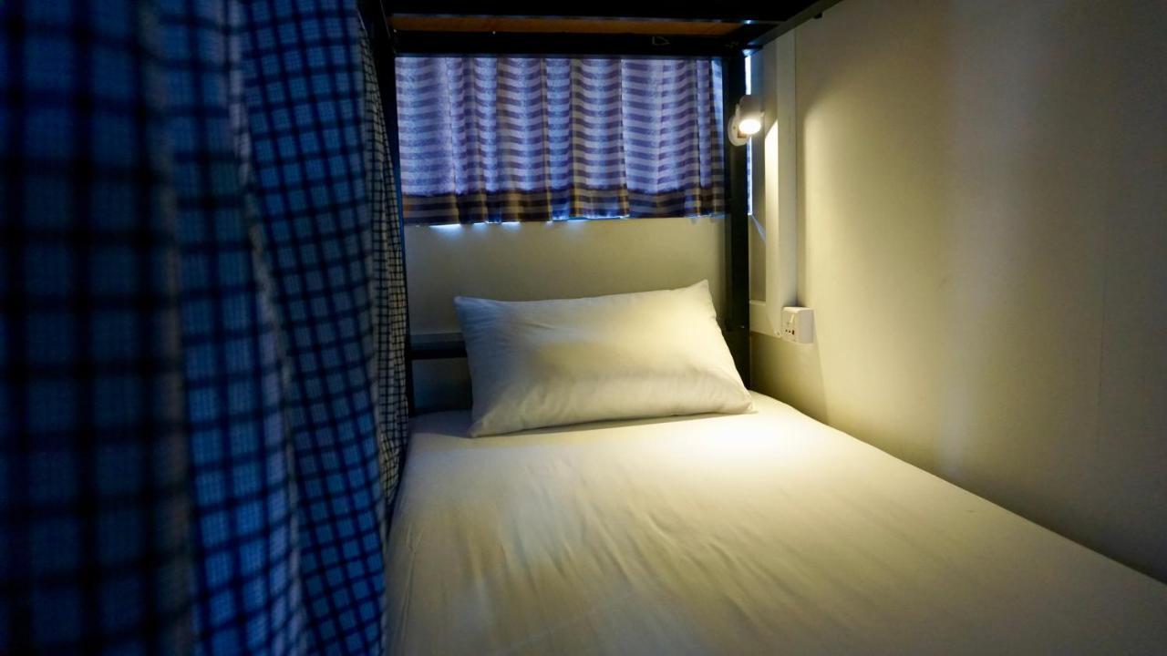 Celia Hostel Mandalay Eksteriør bilde