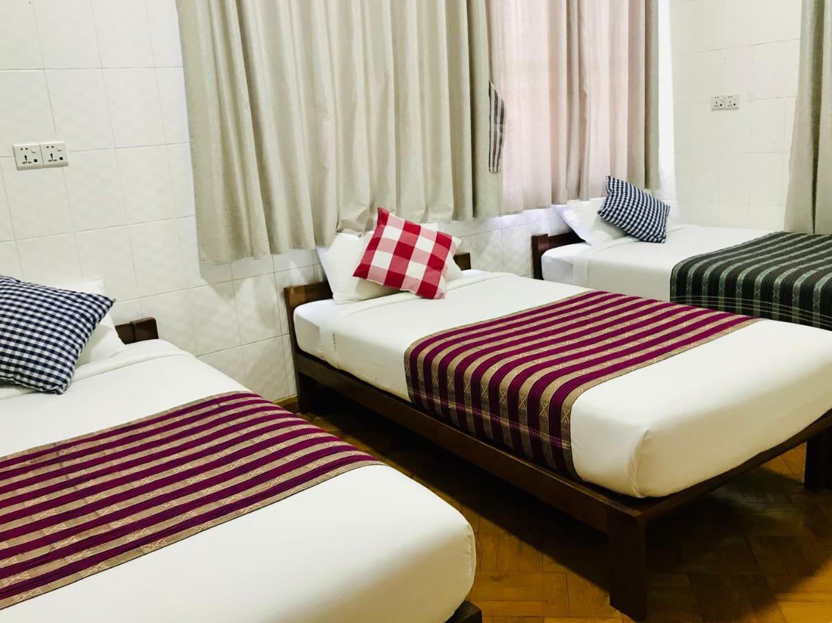 Celia Hostel Mandalay Eksteriør bilde