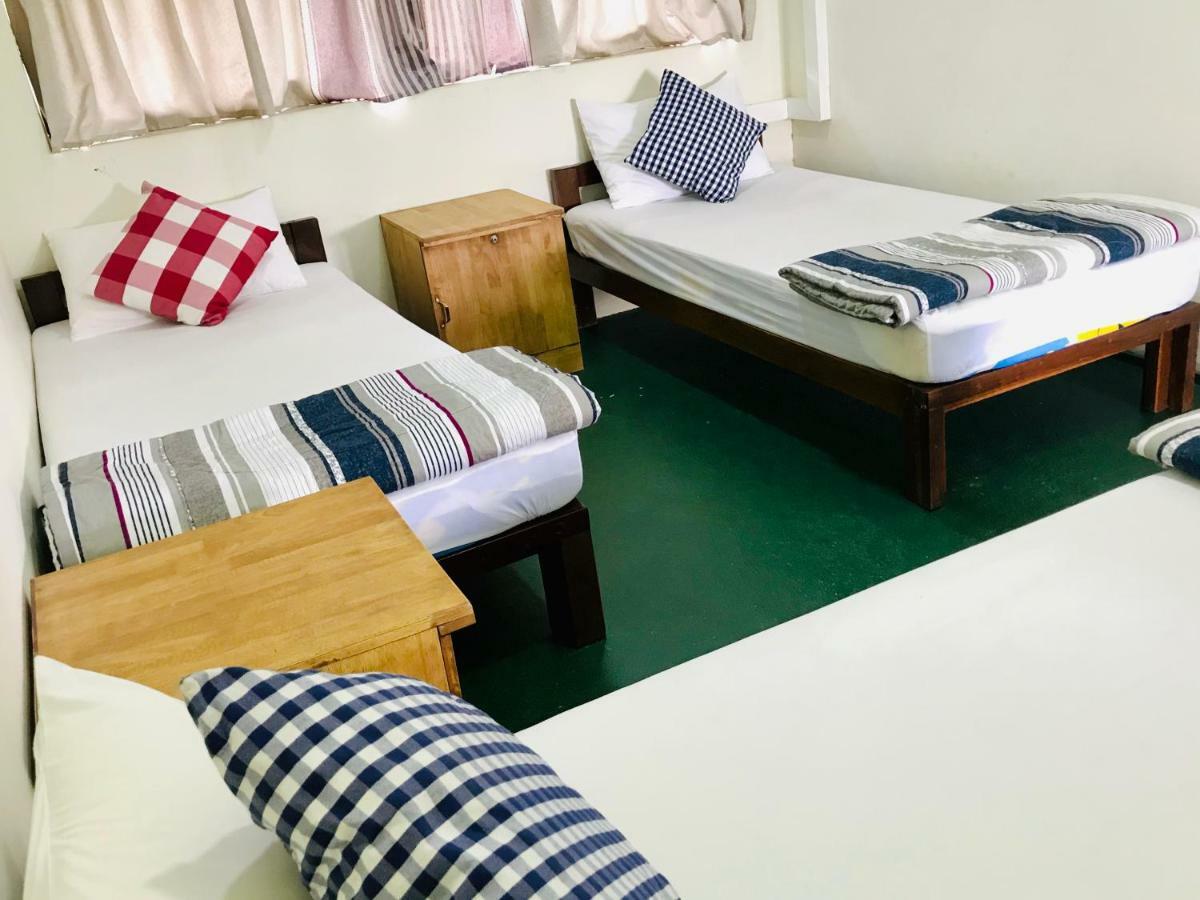 Celia Hostel Mandalay Eksteriør bilde