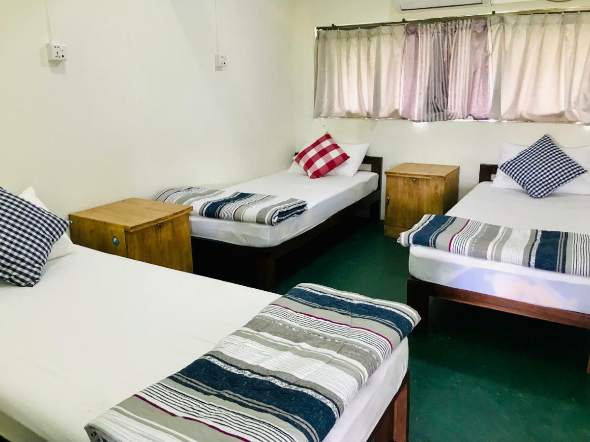 Celia Hostel Mandalay Eksteriør bilde